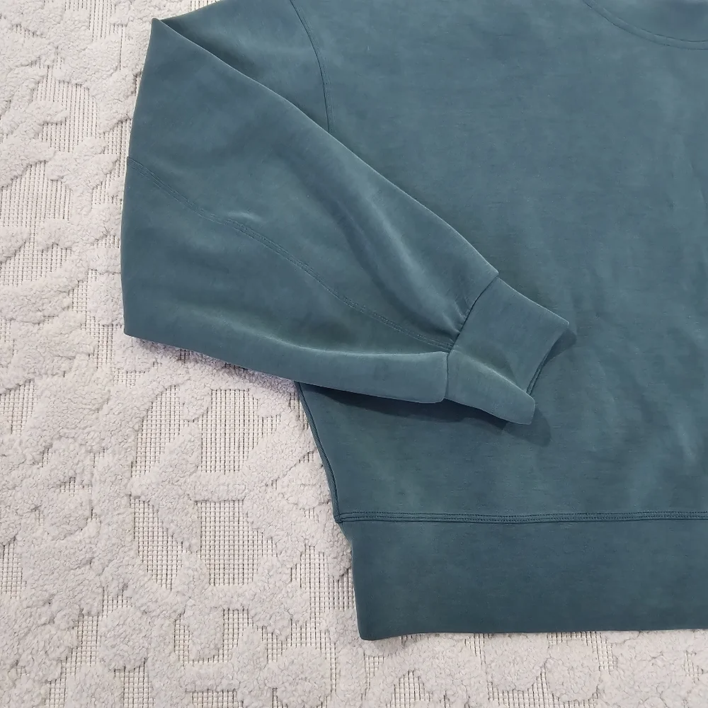 Lululemon Perfectly oversized Softstreme Crew - Picture 14 of 15